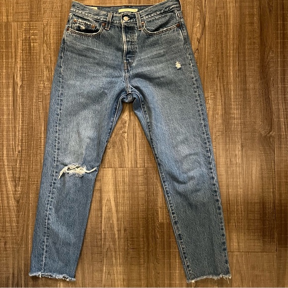 Levi’s Wedgie Fit Jeans - Picture 3 of 6